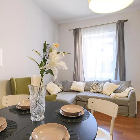 Vintage Florianska Street Apartment